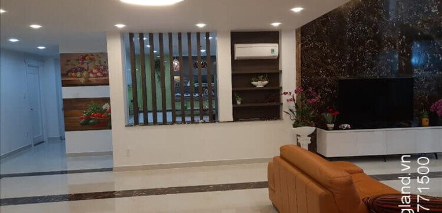 Bán biệt thự Thảo Điền