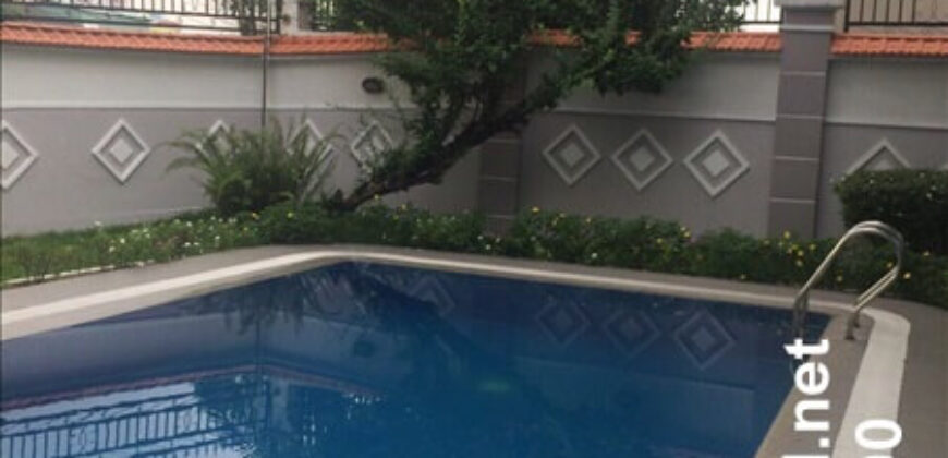 Biệt thự gần sông Sài Gòn