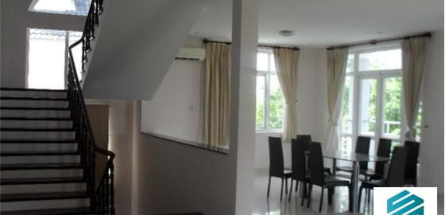 Bán biệt thự đường Xuân Thủy