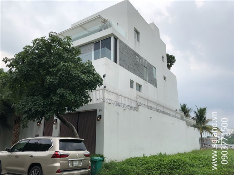 Biệt thự mặt tiền sông Sài Gòn
