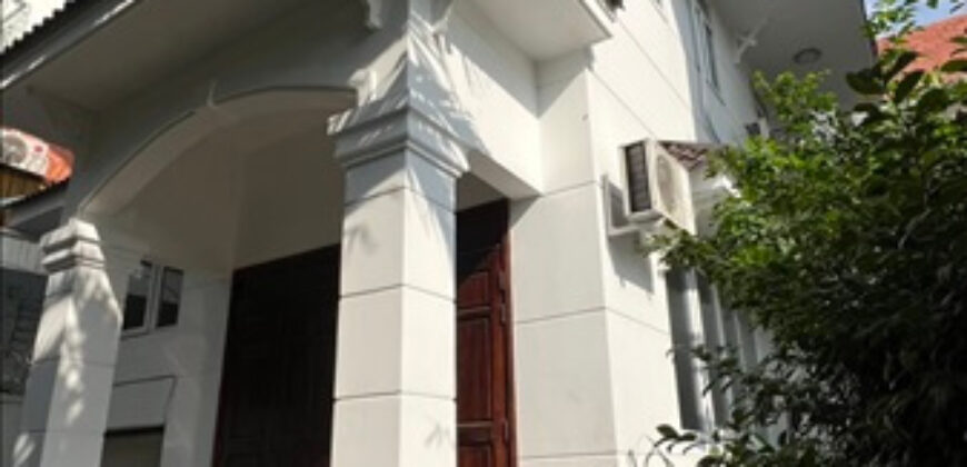 Cho thuê biệt thự hẻm 216 Nguyễn Văn Hưởng