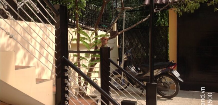 Bán biệt thự đường Quốc Hương Thảo Điền