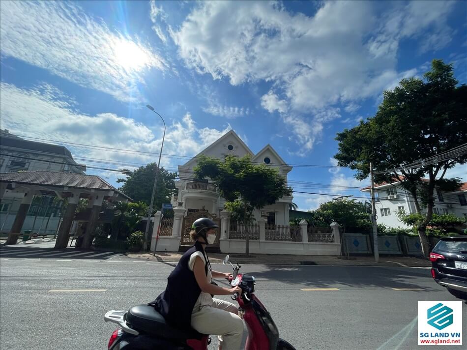 Biệt thự mặt tiền Nguyễn Văn Hưởng tại – Nhà Đất Sài Gòn | Biệt thự Thảo Điền Quận 2