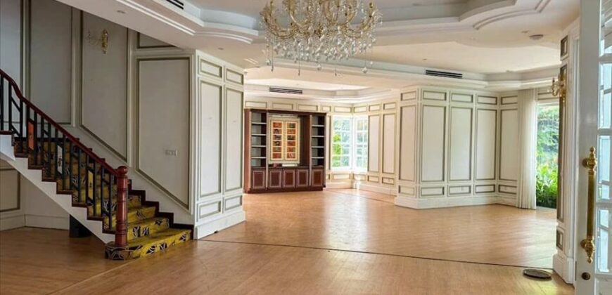 Biệt thự Thảo Điền ven sông