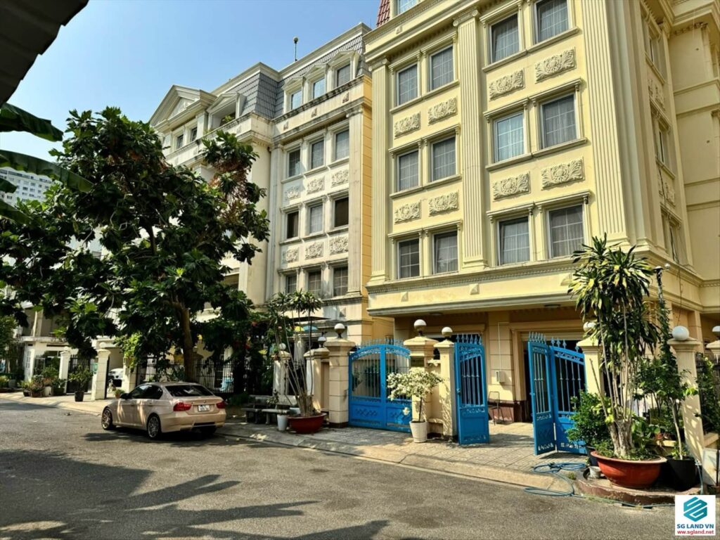 Bán tòa nhà căn hộ dịch vụ